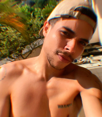 Intimaly custom dildo sex toy Feel Hugo Moretti