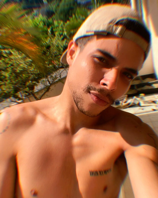 Intimaly custom dildo sex toy Feel Hugo Moretti