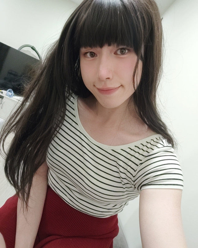 Intimaly custom dildo sex toy Feel Ts Jess