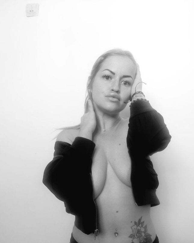 Intimaly Pocket Pussy Feel Nina Jann